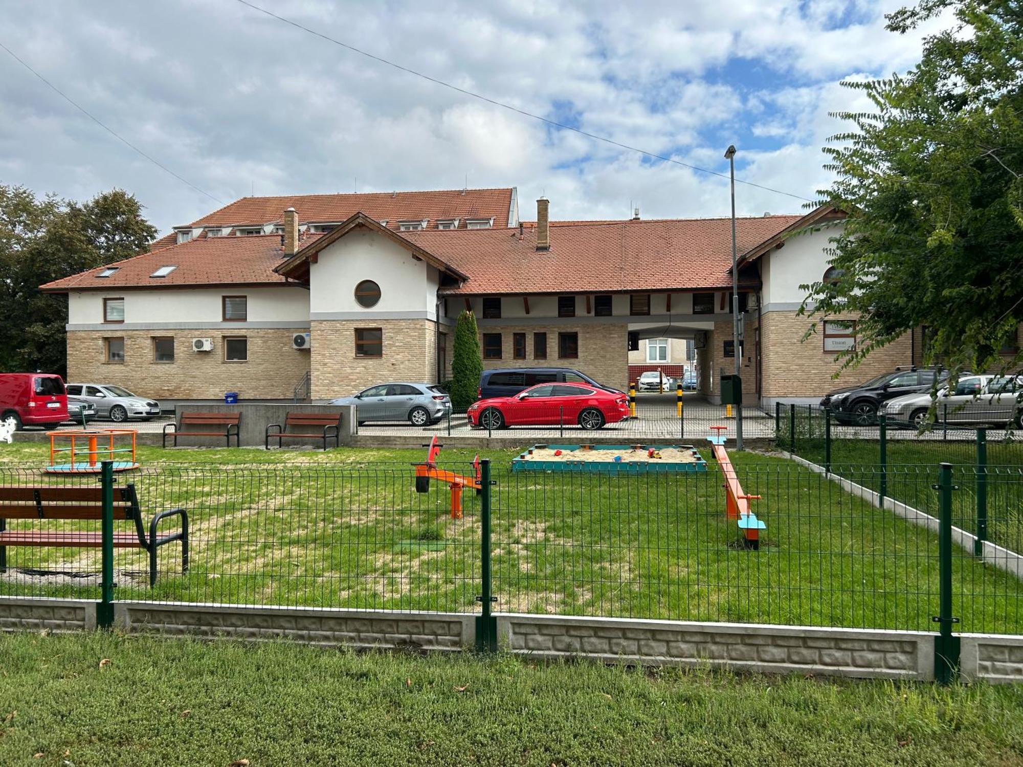 Konde Apartments B Dunajská Streda Dış mekan fotoğraf